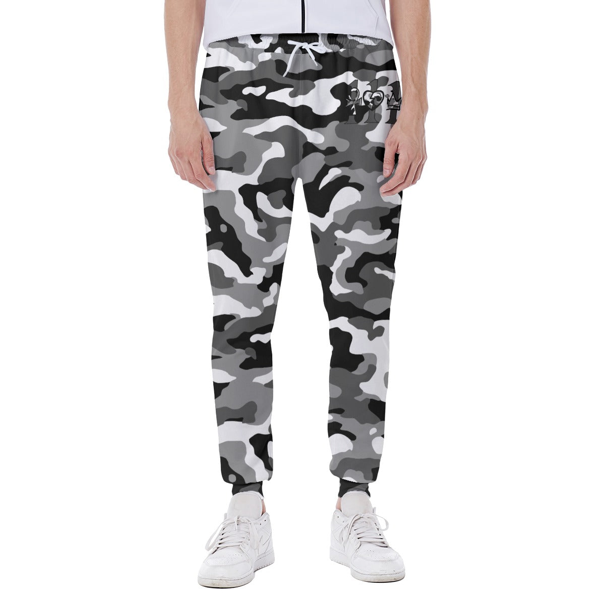 111 BLACK CAMO SWEATS
